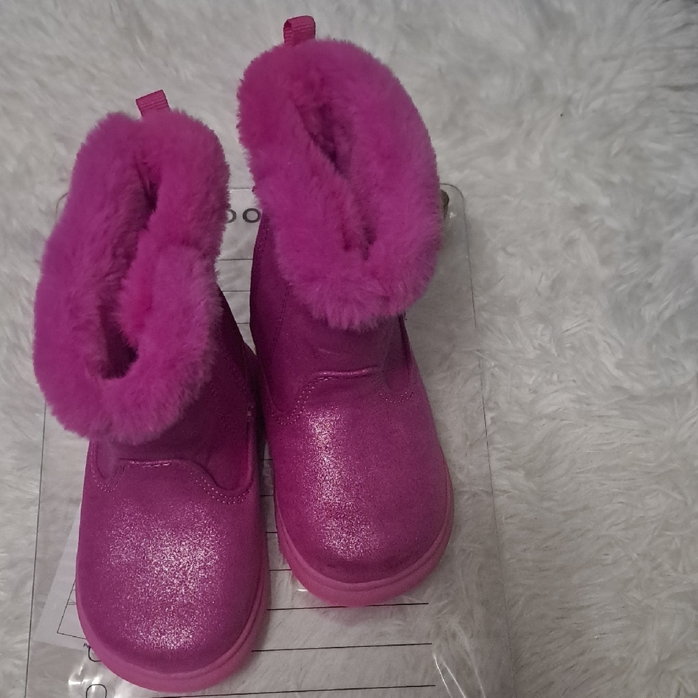 OshKosh B'gosh Fuchsia Faux Fur Kids Boots Size 7M